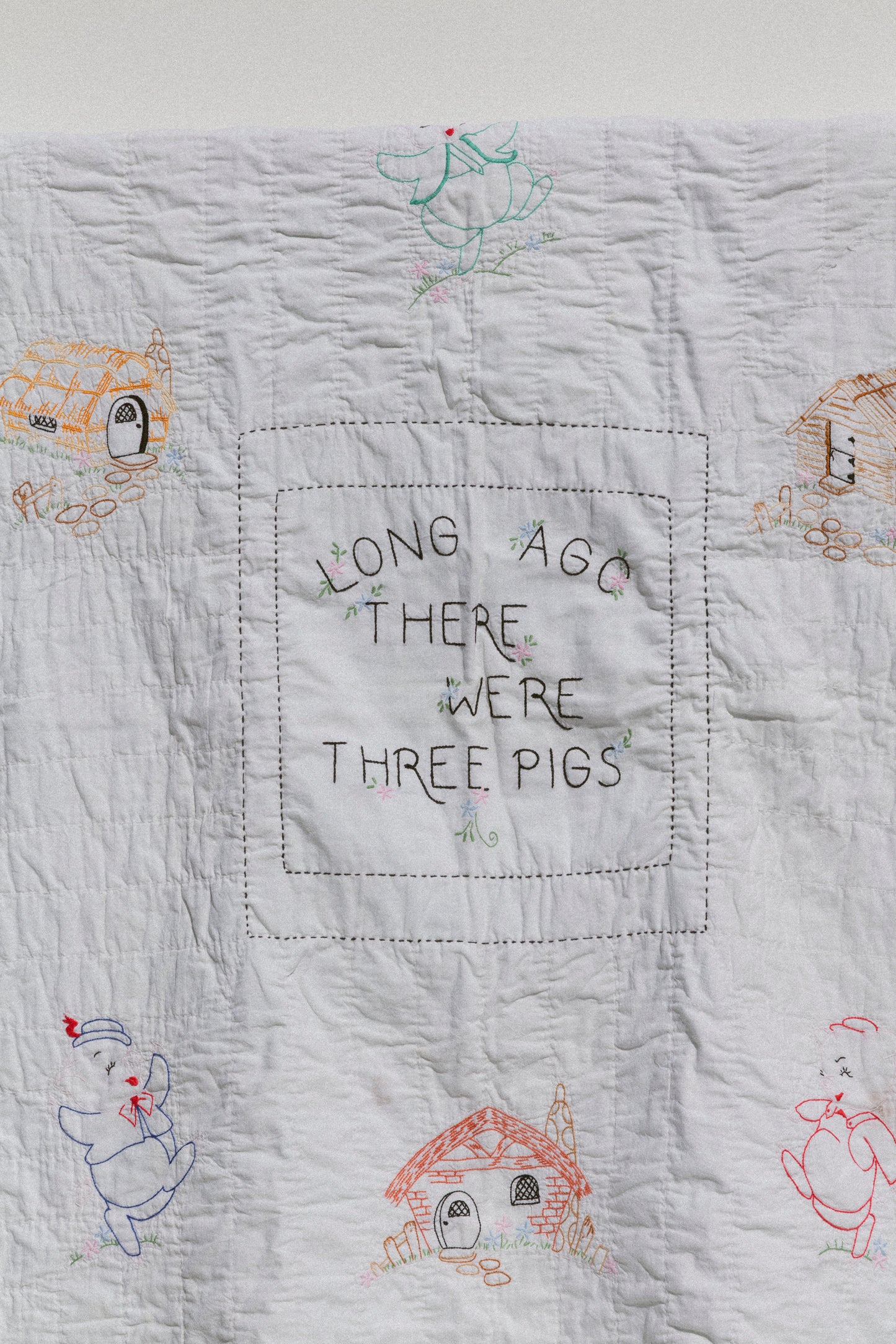 Vintage Baby Quilt - Three Pigs