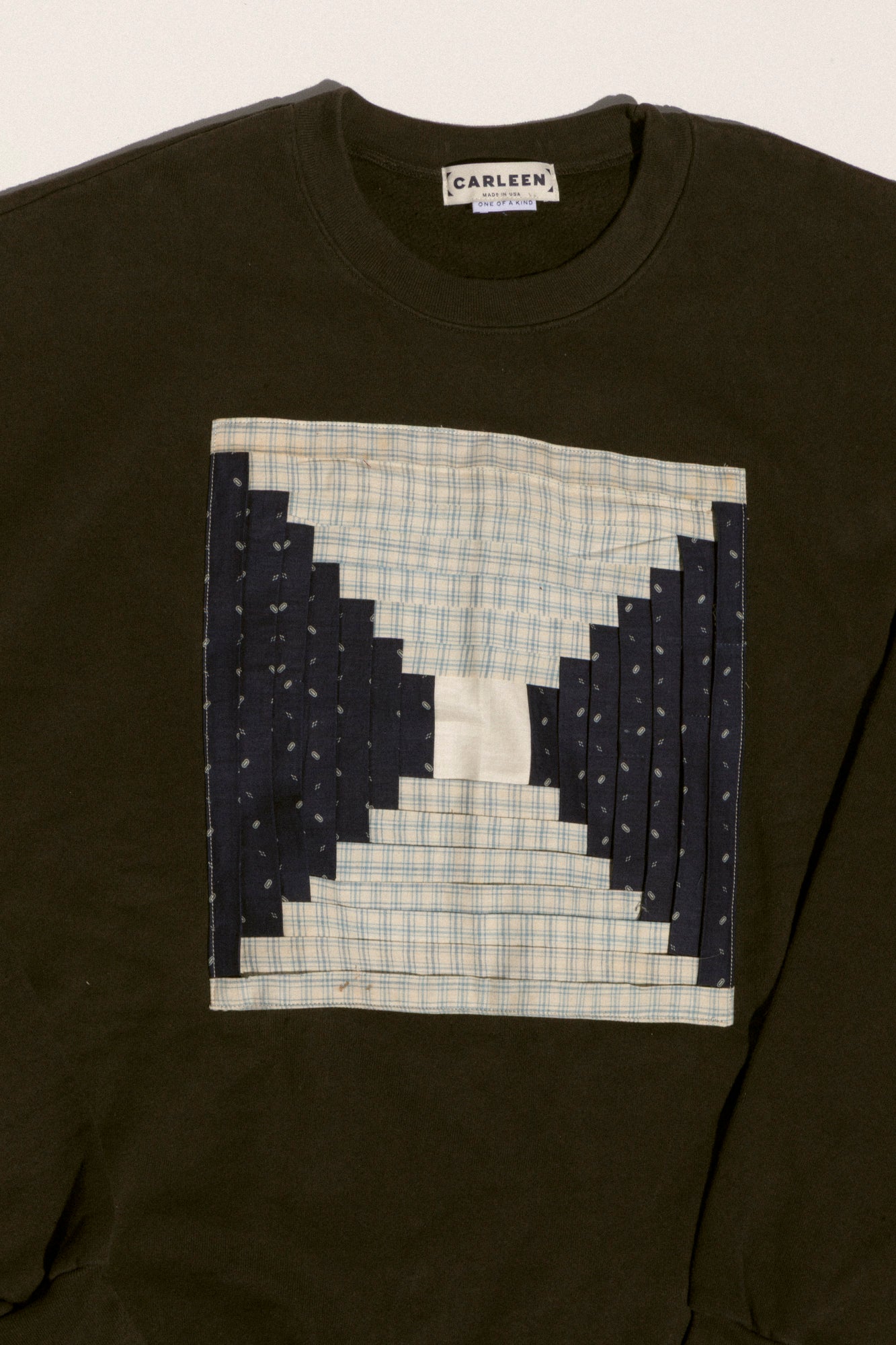 Log Cabin Sweatshirt - XXLarge
