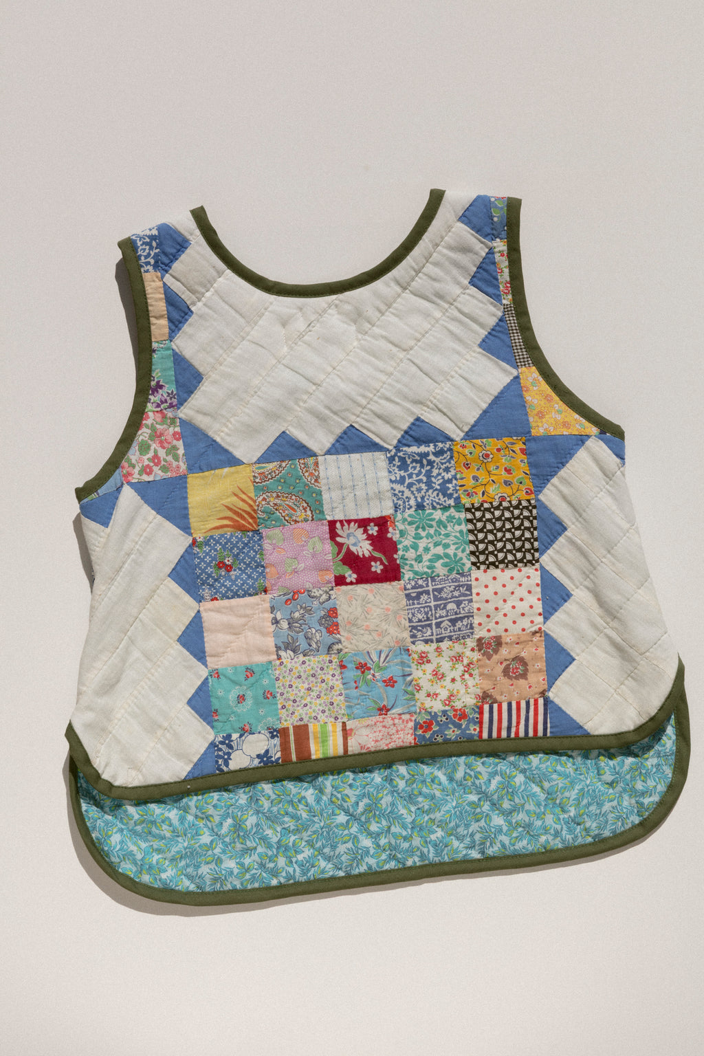 Quilt Scallop Tank - Steps & Blocks (Small)