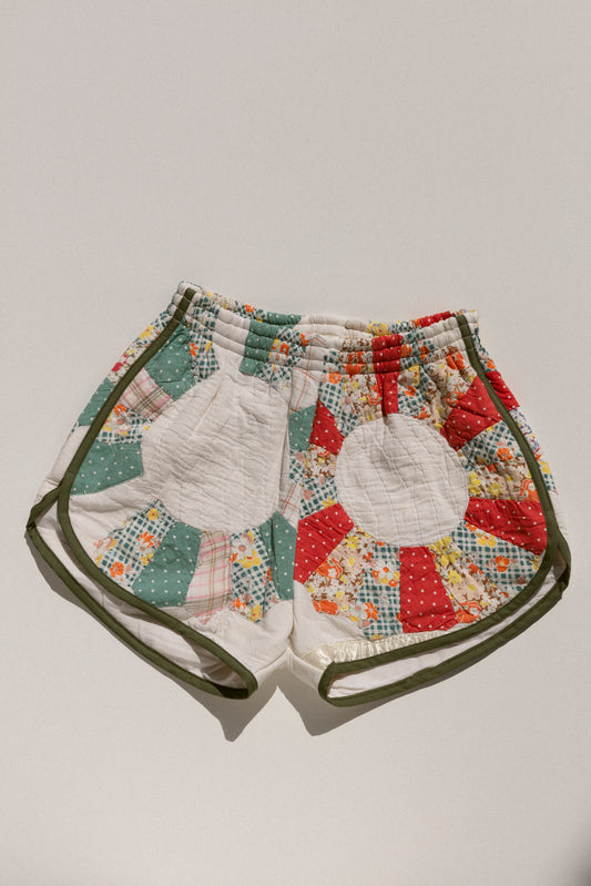 Quilt Track Shorts - Complementary Dresden Plates (Medium)