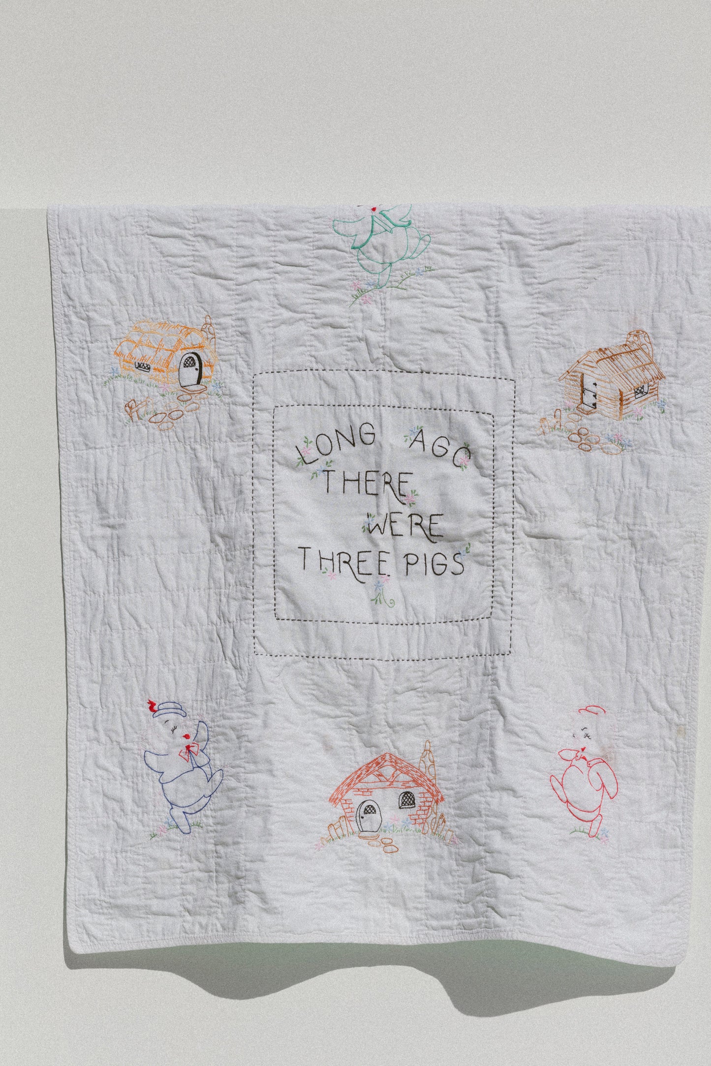 Vintage Baby Quilt - Three Pigs