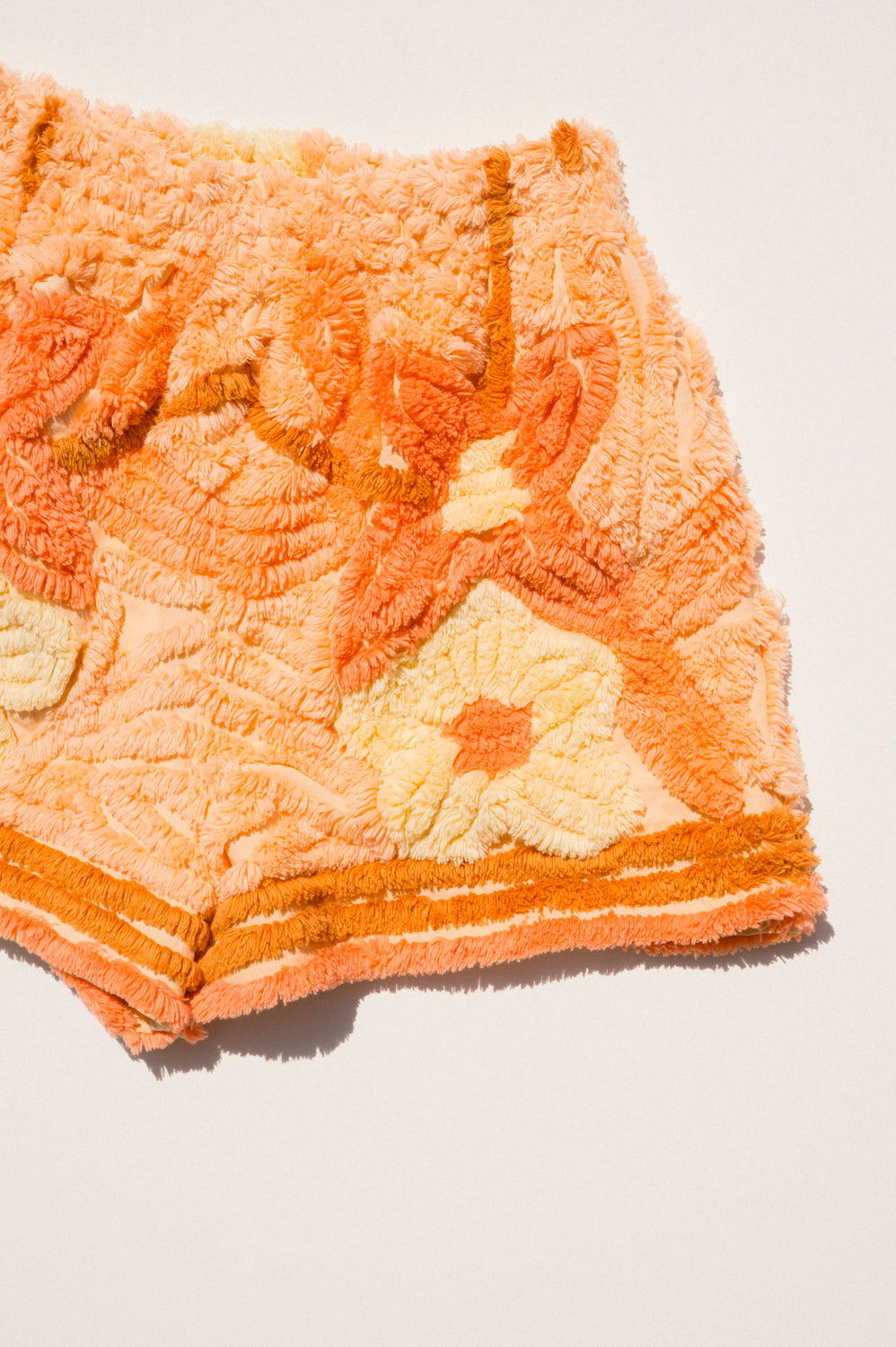 Chenille Field Shorts - Peach Floral (XS)