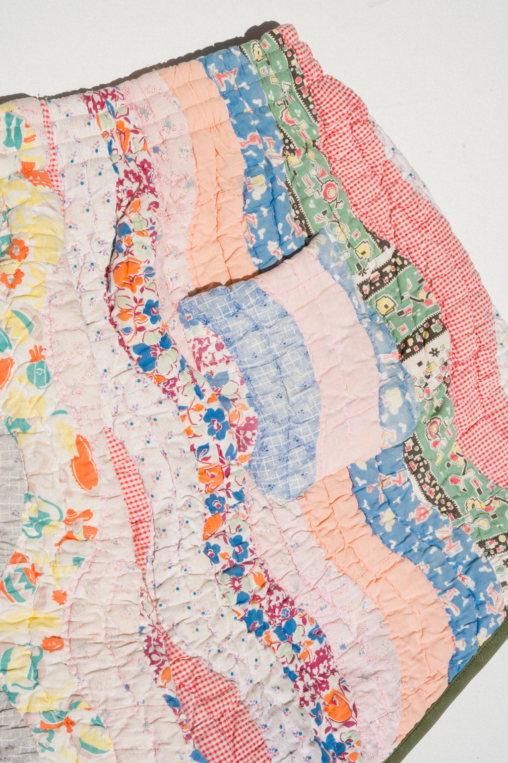 Quilt Track Shorts - Large (Squiggle)