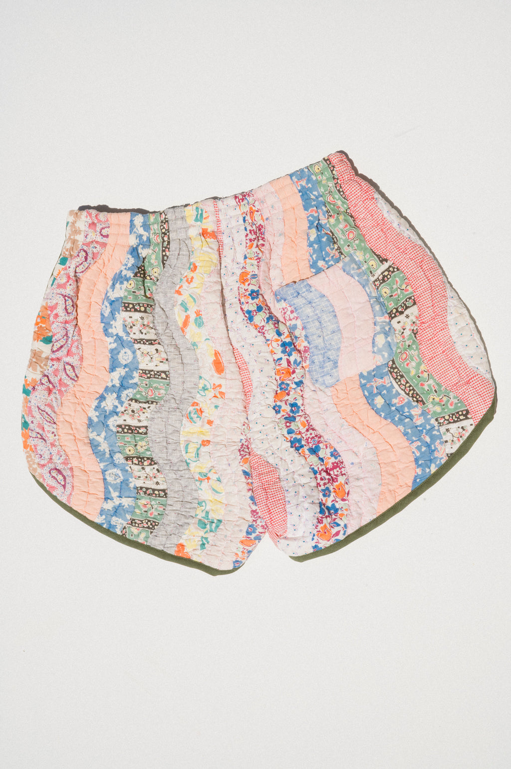 Quilt Track Shorts - Large (Squiggle)