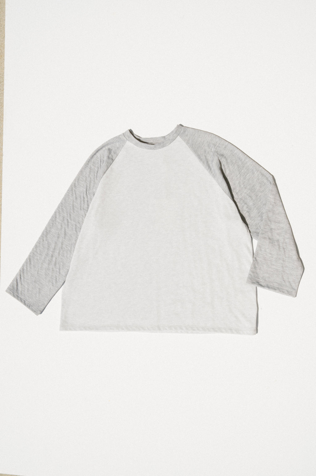 Boxy Raglan - White/Grey