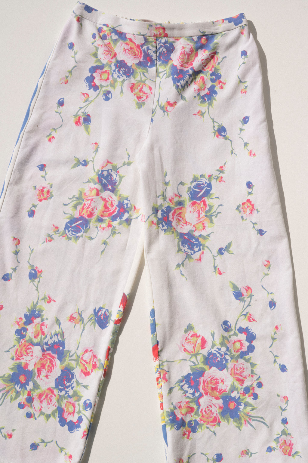 Scout Tie-Back Pant - Roses/Fruit (XL)