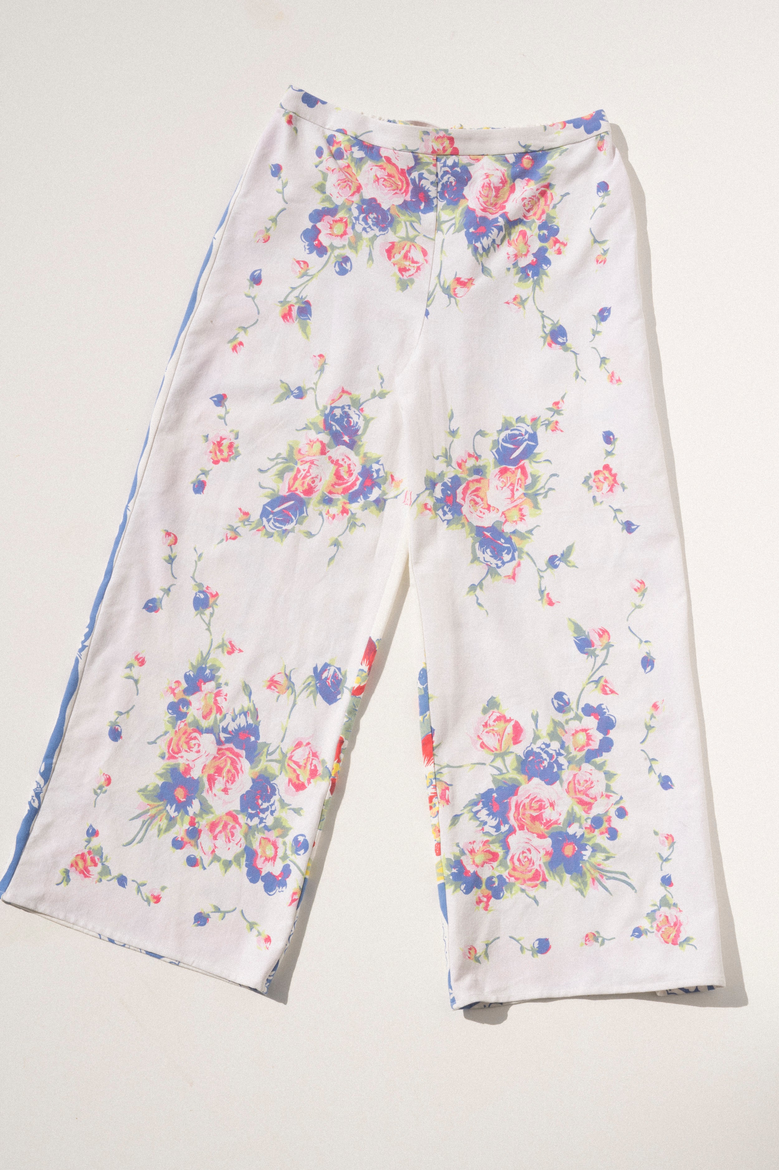 Scout Tie-Back Pant - Roses/Fruit (XL)