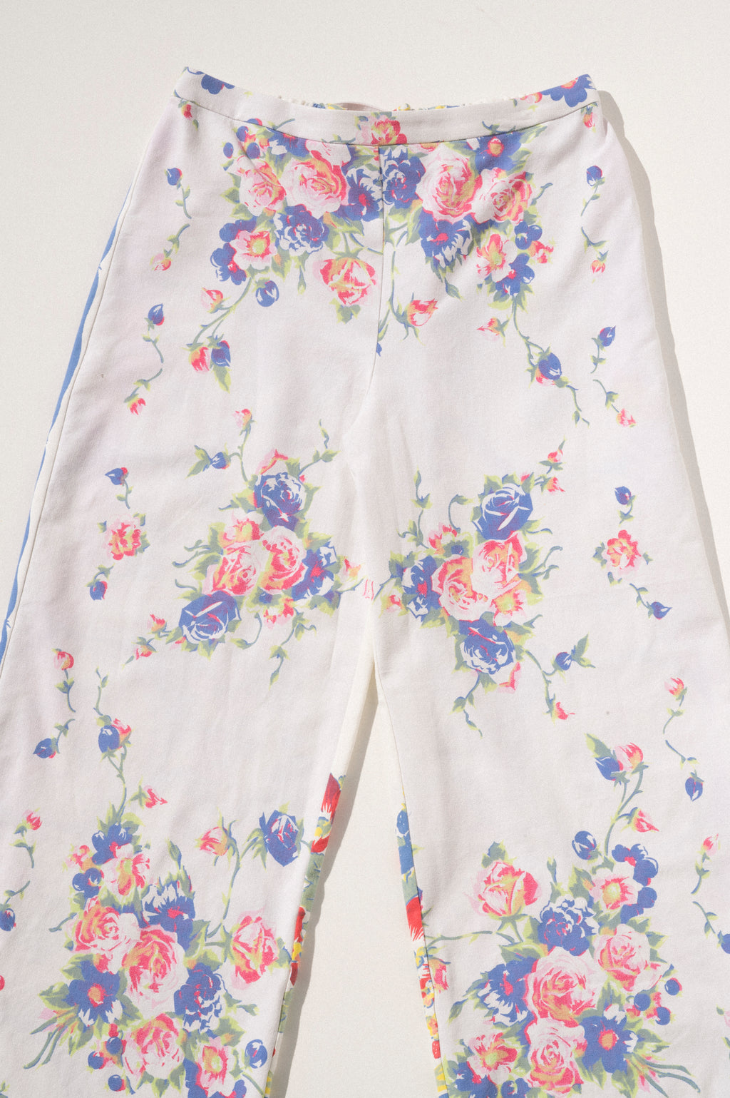 Scout Tie-Back Pant - Roses/Fruit (XL)