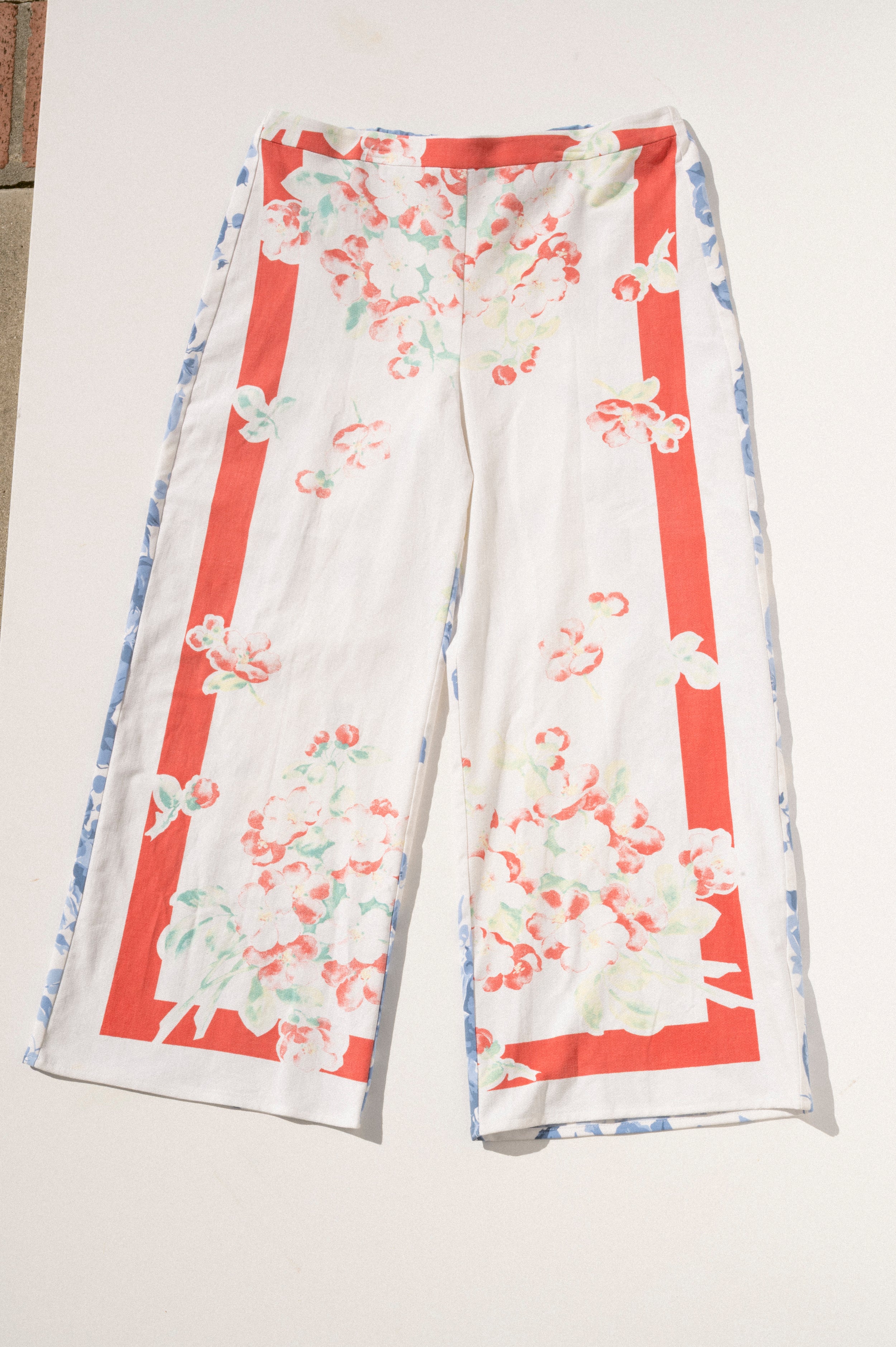 Scout Tie-Back Pant - Red Border/Delft (XL)