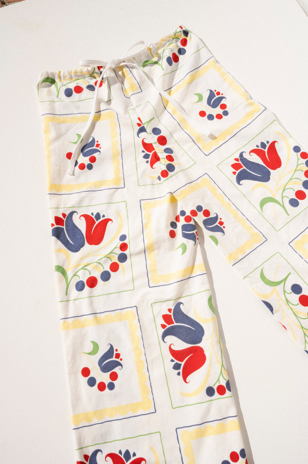 Scout Tie-Back Pant - Vine/Graphic (S)