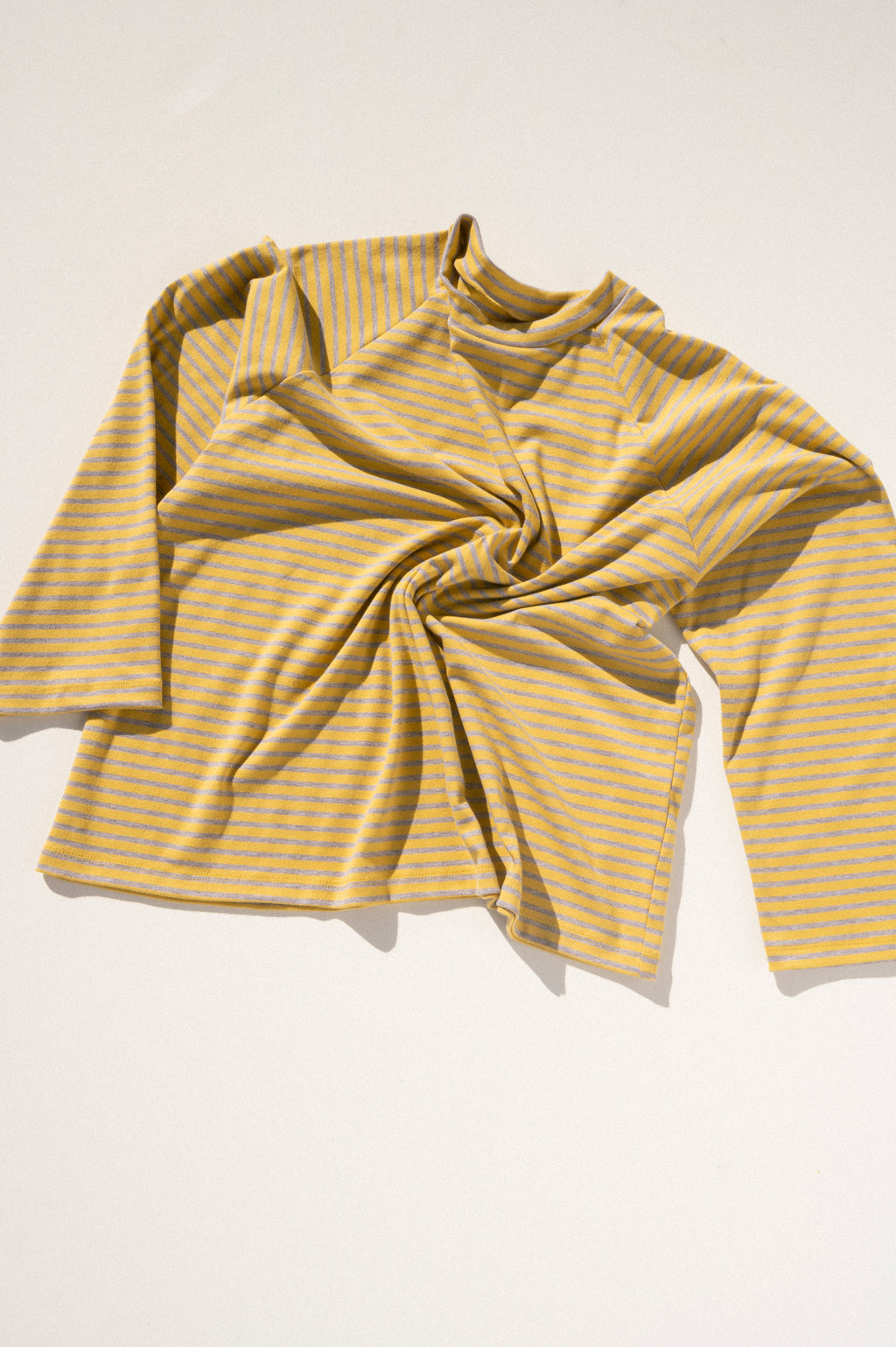 Boxy Raglan - Yellow/Heather Stripe