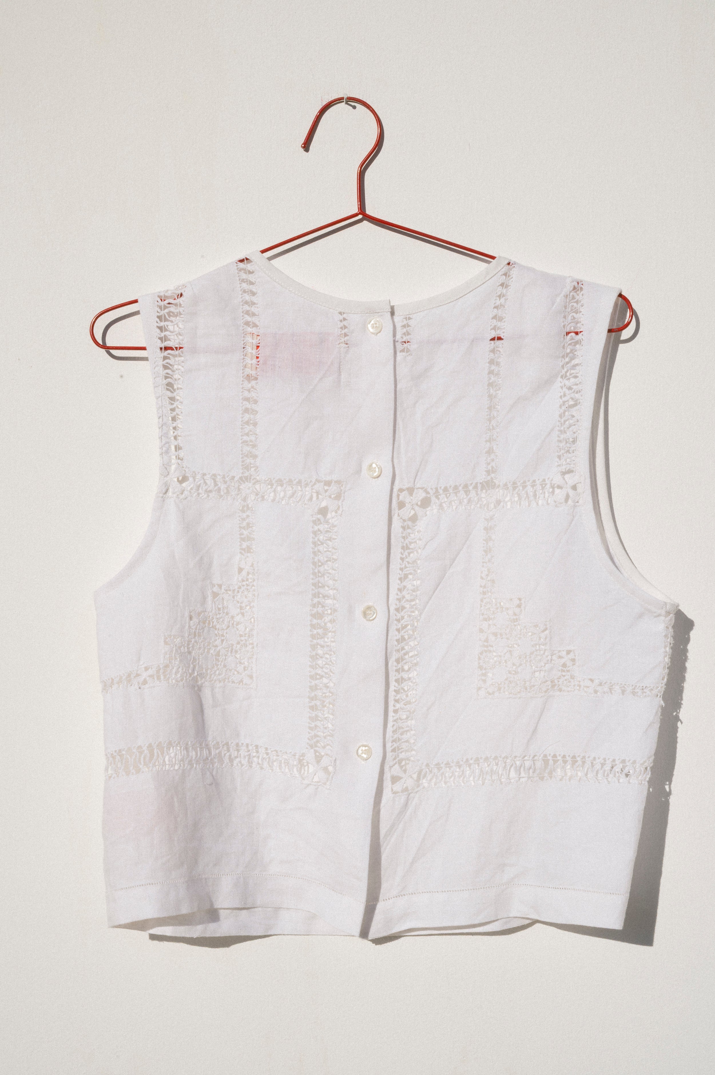 Zoe Sleeveless Shell - Openwork on Linen (L)