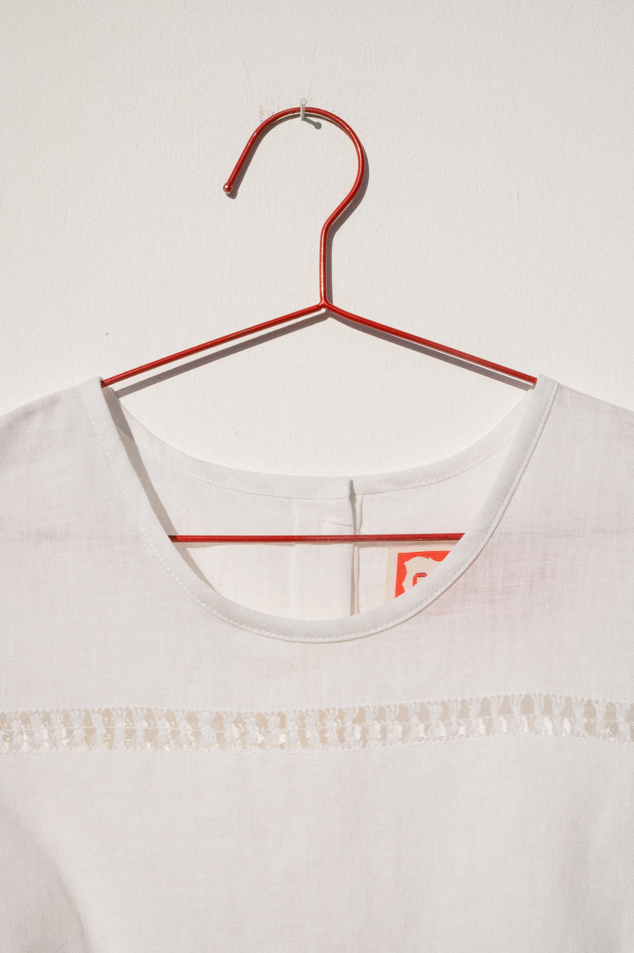 Zoe Sleeveless Shell - Openwork on Linen (M)