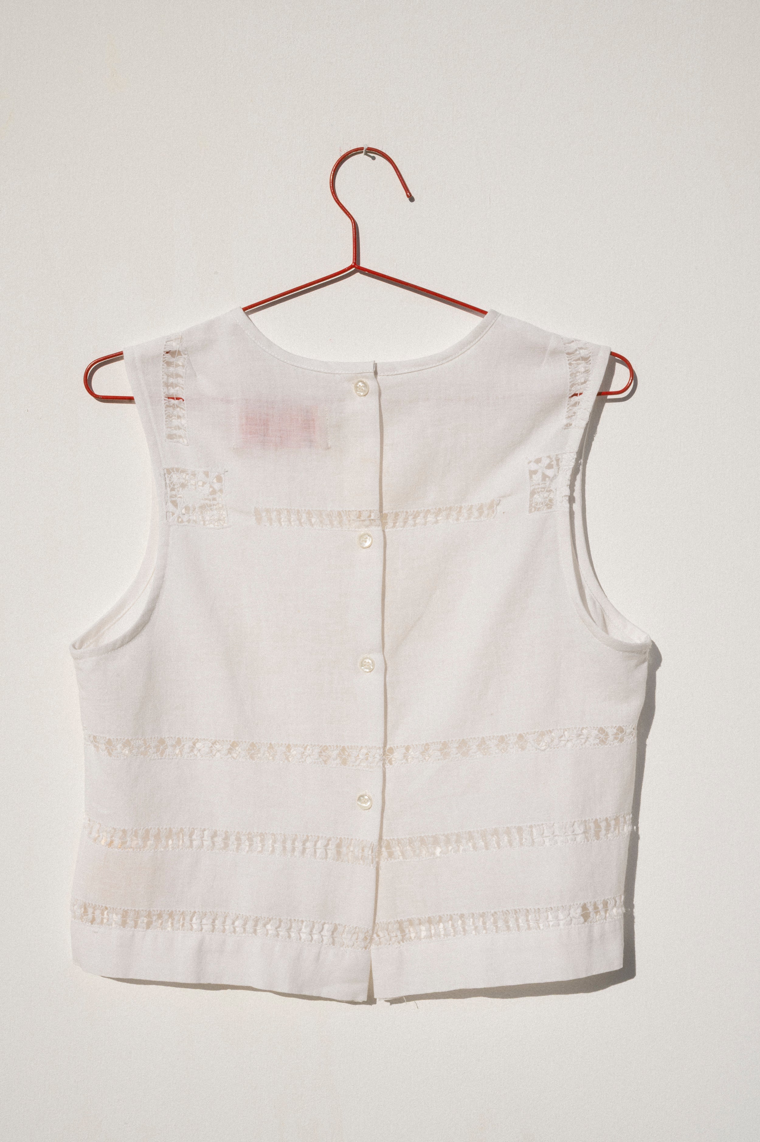 Zoe Sleeveless Shell - Openwork on Linen (M)
