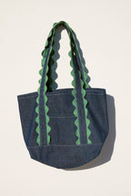Medium Tote - Green Scallop