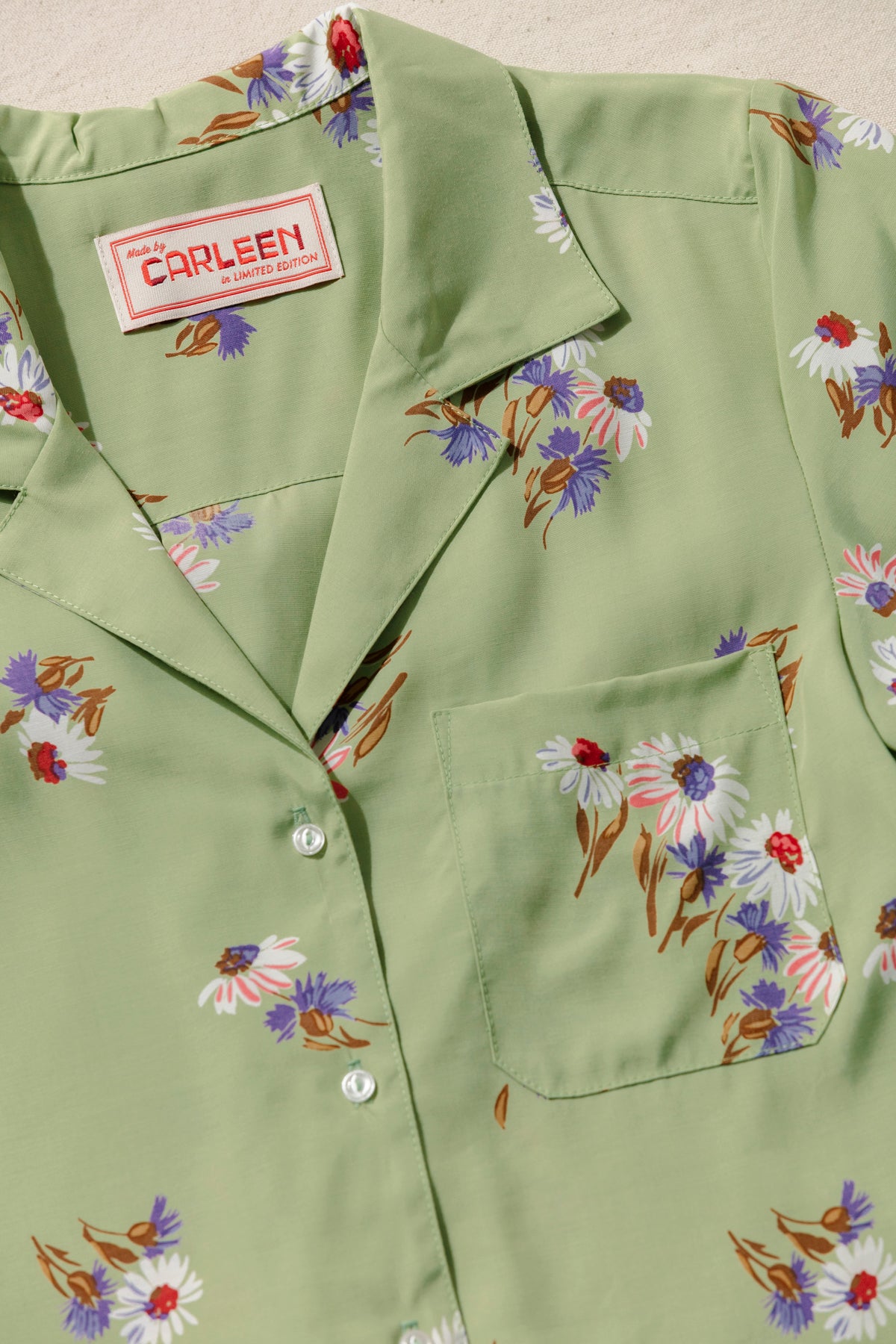 Nancy Button-Waist Shirt - Daisies