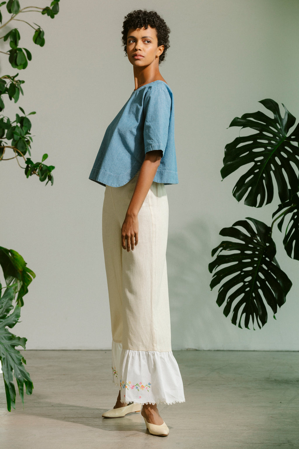 Scallop Shirt - Medium Wash Chambray