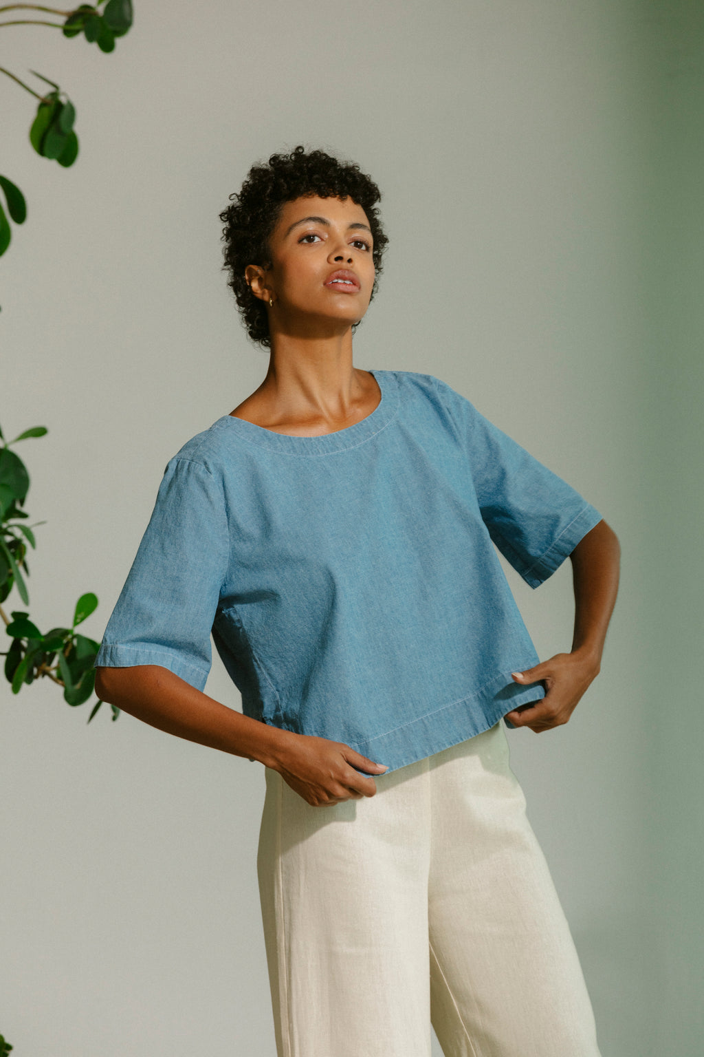 Scallop Shirt - Medium Wash Chambray