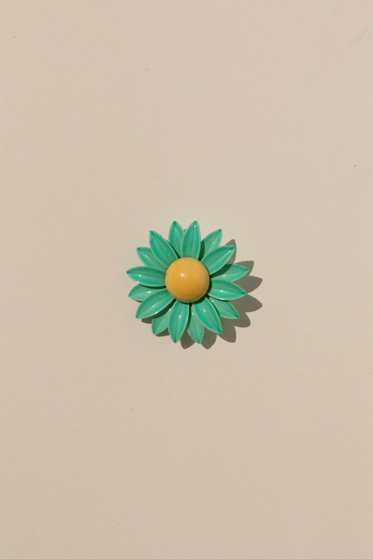 Vintage Floral Brooch - Aqua Daisy
