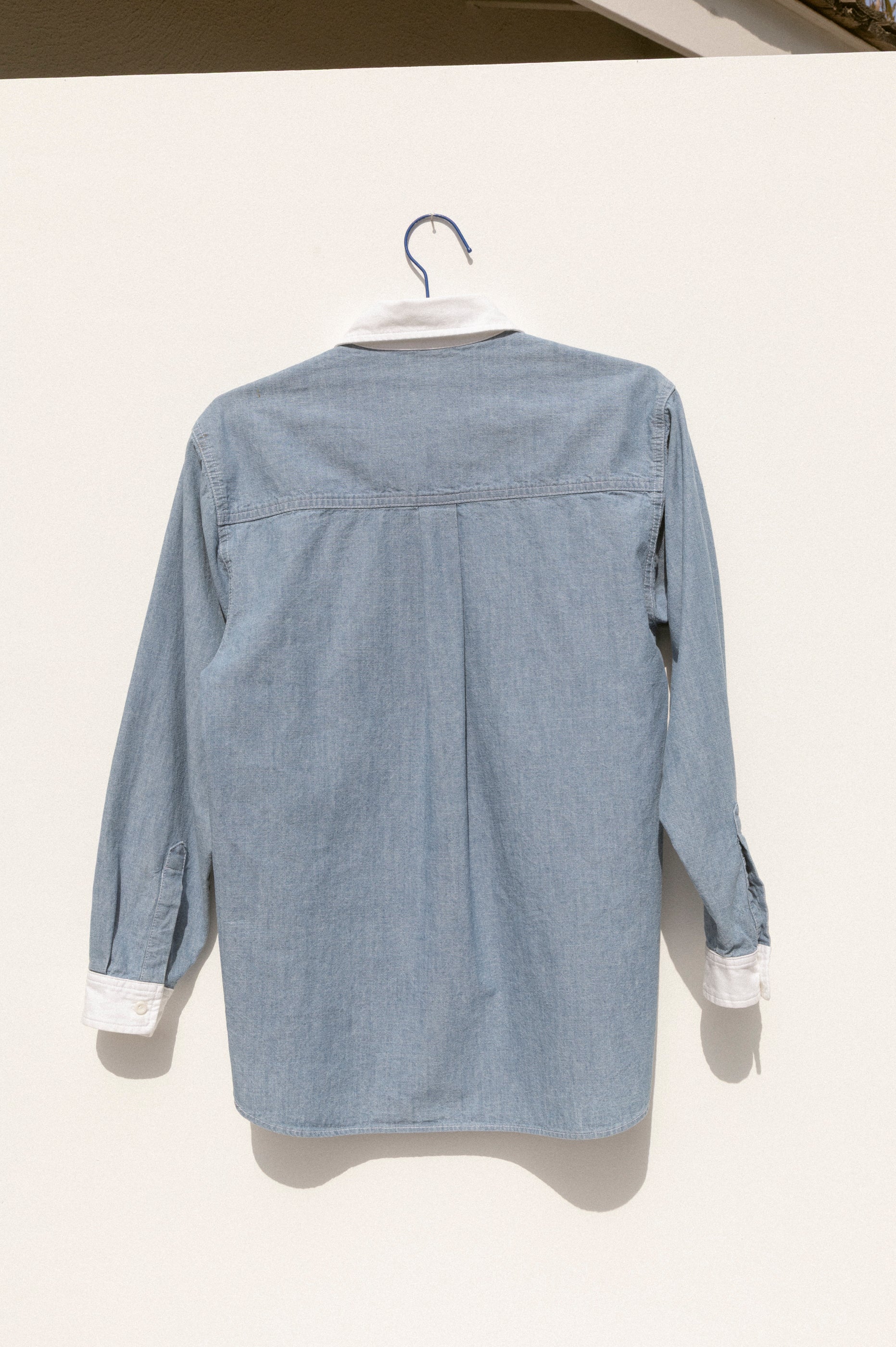 White Collar Chambray Shirt - Medium Wash Chambray